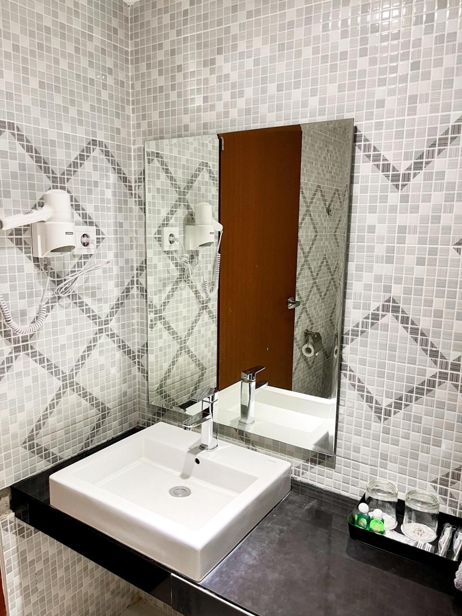 Sm Tower Hotel And Convention Berau Tanjung Redep Zewnętrze zdjęcie